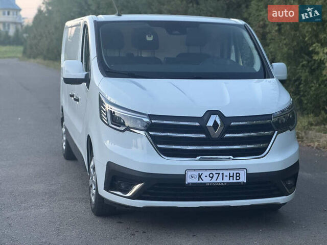 Белый Рено Трафик, объемом двигателя 2 л и пробегом 201 тыс. км за 22700 $, фото 1 на Automoto.ua