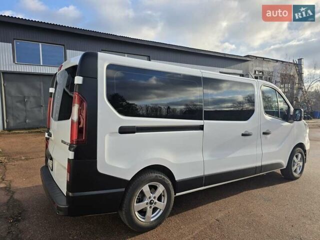 Белый Рено Трафик, объемом двигателя 2 л и пробегом 65 тыс. км за 29950 $, фото 15 на Automoto.ua