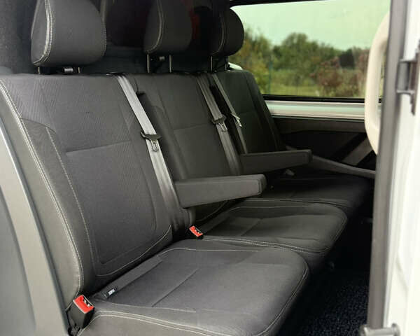 Белый Рено Трафик, объемом двигателя 2 л и пробегом 63 тыс. км за 32650 $, фото 51 на Automoto.ua