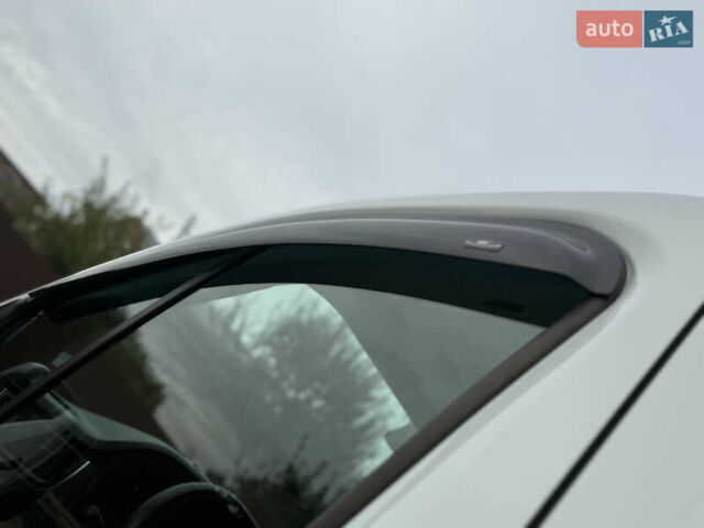 Белый Рено Трафик, объемом двигателя 2 л и пробегом 63 тыс. км за 32650 $, фото 126 на Automoto.ua