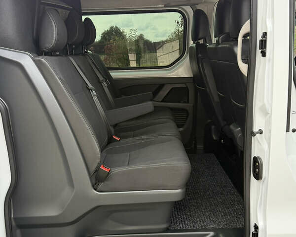 Белый Рено Трафик, объемом двигателя 2 л и пробегом 63 тыс. км за 32650 $, фото 48 на Automoto.ua