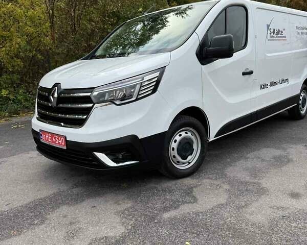 Білий Рено Трафік, об'ємом двигуна 2 л та пробігом 30 тис. км за 24990 $, фото 7 на Automoto.ua