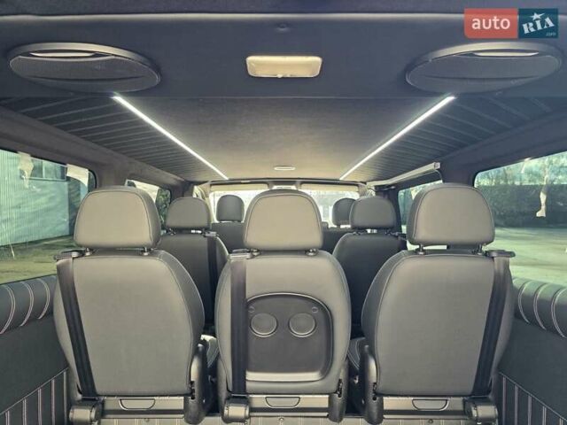 Белый Рено Трафик, объемом двигателя 2 л и пробегом 65 тыс. км за 29950 $, фото 61 на Automoto.ua