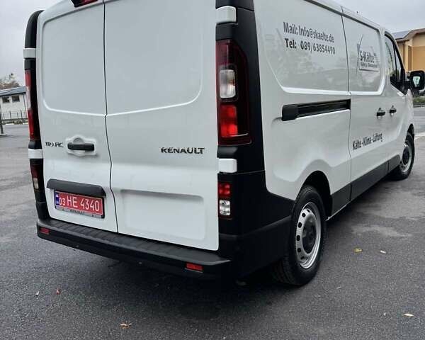 Білий Рено Трафік, об'ємом двигуна 2 л та пробігом 30 тис. км за 24990 $, фото 28 на Automoto.ua