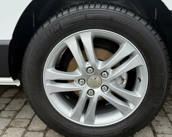 Белый Рено Трафик, объемом двигателя 2 л и пробегом 63 тыс. км за 32650 $, фото 116 на Automoto.ua