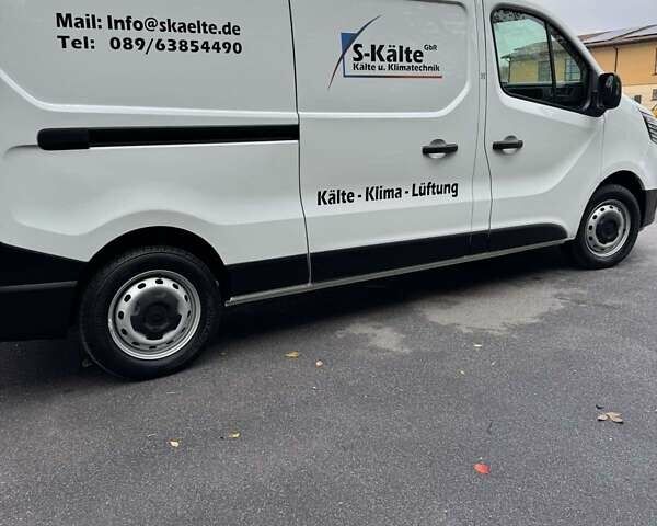 Білий Рено Трафік, об'ємом двигуна 2 л та пробігом 30 тис. км за 24990 $, фото 16 на Automoto.ua