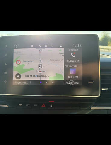 Белый Рено Трафик, объемом двигателя 2 л и пробегом 63 тыс. км за 32650 $, фото 101 на Automoto.ua