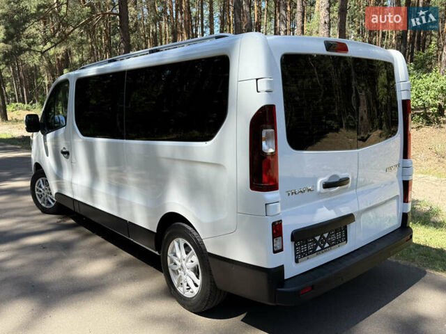 Білий Рено Трафік, об'ємом двигуна 2 л та пробігом 58 тис. км за 38800 $, фото 29 на Automoto.ua