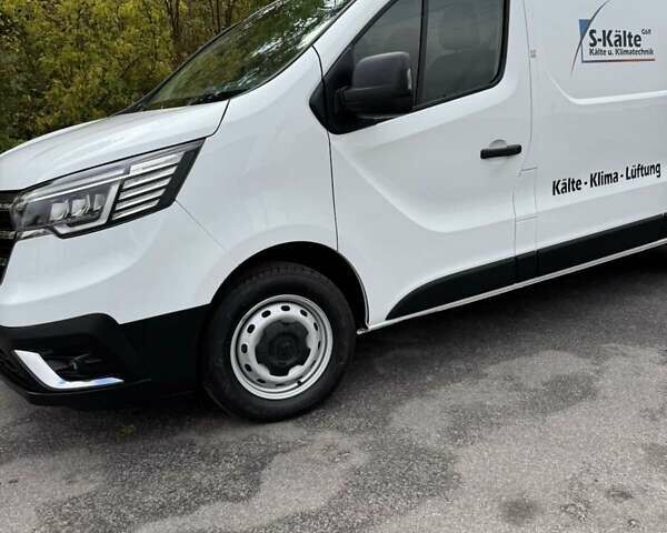 Білий Рено Трафік, об'ємом двигуна 2 л та пробігом 30 тис. км за 24990 $, фото 8 на Automoto.ua