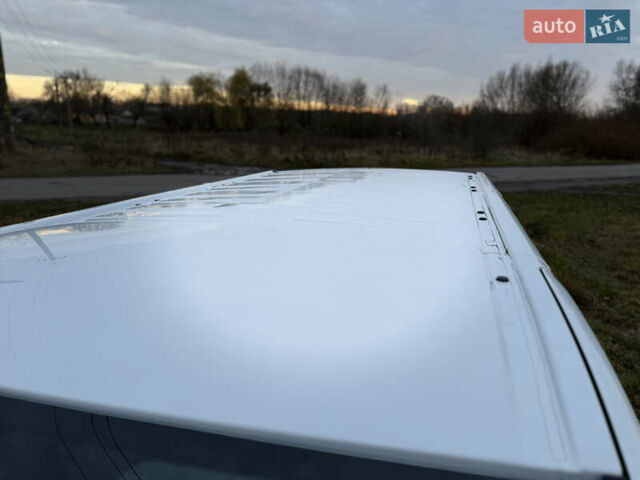 Белый Рено Трафик, объемом двигателя 2 л и пробегом 61 тыс. км за 22550 $, фото 11 на Automoto.ua