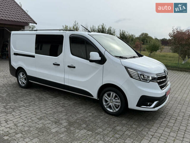 Белый Рено Трафик, объемом двигателя 2 л и пробегом 63 тыс. км за 32650 $, фото 39 на Automoto.ua