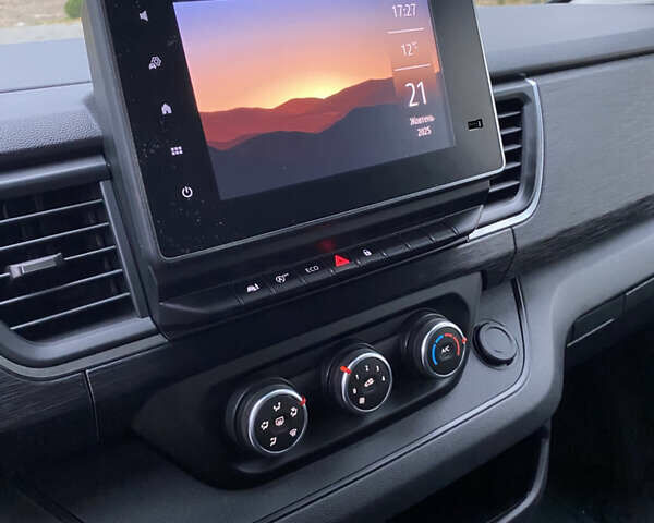 Белый Рено Трафик, объемом двигателя 2 л и пробегом 43 тыс. км за 25400 $, фото 26 на Automoto.ua