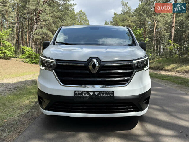 Белый Рено Трафик, объемом двигателя 2 л и пробегом 36 тыс. км за 25800 $, фото 4 на Automoto.ua