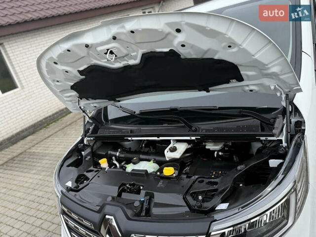 Белый Рено Трафик, объемом двигателя 2 л и пробегом 63 тыс. км за 32650 $, фото 113 на Automoto.ua