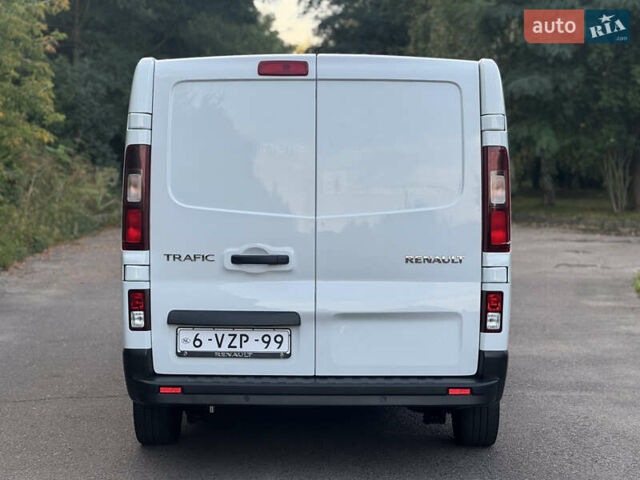 Білий Рено Трафік, об'ємом двигуна 2 л та пробігом 201 тис. км за 22999 $, фото 11 на Automoto.ua