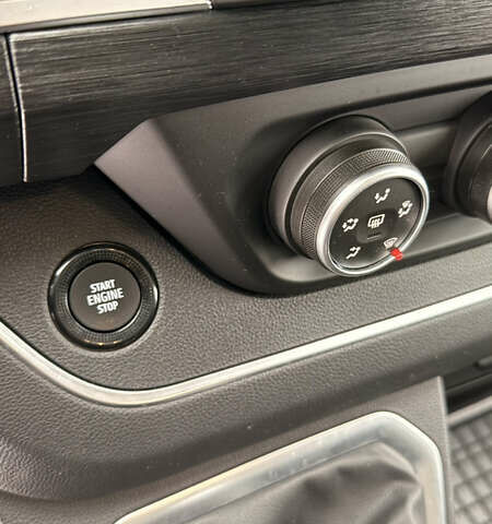 Білий Рено Трафік, об'ємом двигуна 2 л та пробігом 13 тис. км за 29000 $, фото 19 на Automoto.ua