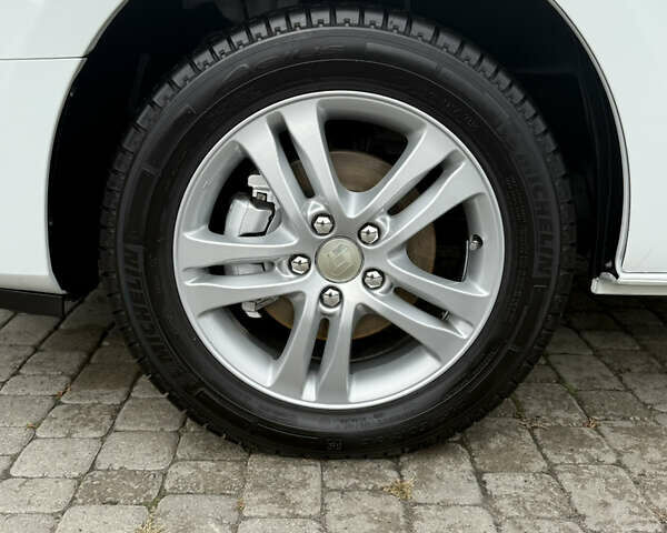 Белый Рено Трафик, объемом двигателя 2 л и пробегом 63 тыс. км за 32650 $, фото 114 на Automoto.ua