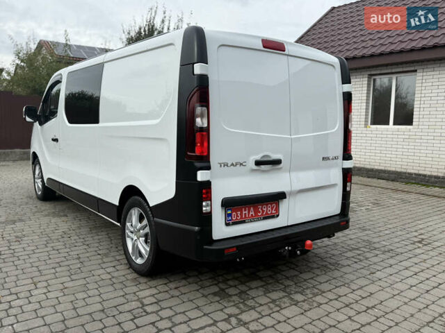 Белый Рено Трафик, объемом двигателя 2 л и пробегом 63 тыс. км за 32650 $, фото 149 на Automoto.ua