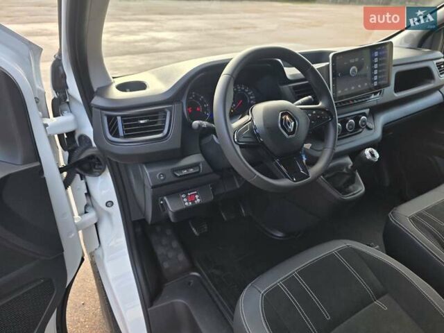 Белый Рено Трафик, объемом двигателя 2 л и пробегом 65 тыс. км за 29950 $, фото 29 на Automoto.ua