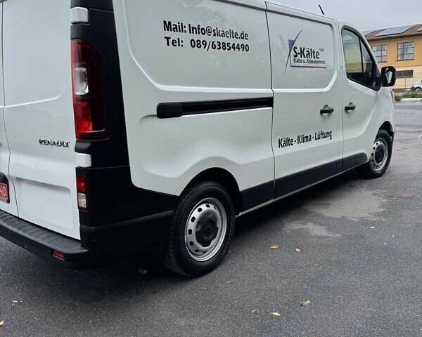 Білий Рено Трафік, об'ємом двигуна 2 л та пробігом 30 тис. км за 24990 $, фото 19 на Automoto.ua