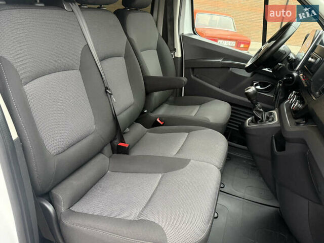 Білий Рено Трафік, об'ємом двигуна 2 л та пробігом 181 тис. км за 26850 $, фото 36 на Automoto.ua