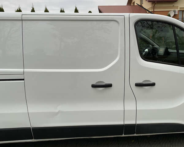 Белый Рено Трафик, объемом двигателя 2 л и пробегом 43 тыс. км за 25400 $, фото 10 на Automoto.ua