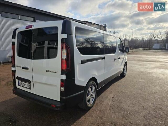 Белый Рено Трафик, объемом двигателя 2 л и пробегом 65 тыс. км за 29950 $, фото 16 на Automoto.ua