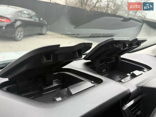 Білий Рено Трафік, об'ємом двигуна 2 л та пробігом 181 тис. км за 26850 $, фото 28 на Automoto.ua