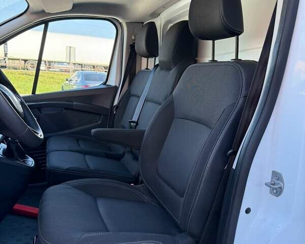 Белый Рено Трафик, объемом двигателя 0 л и пробегом 40 тыс. км за 25500 $, фото 23 на Automoto.ua