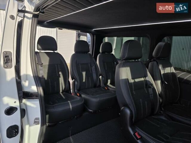 Белый Рено Трафик, объемом двигателя 2 л и пробегом 65 тыс. км за 29950 $, фото 47 на Automoto.ua