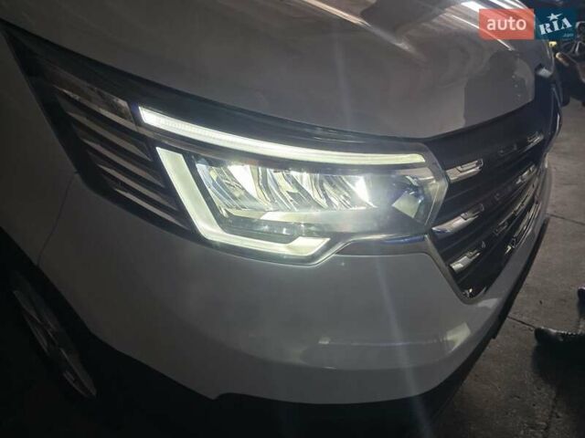 Белый Рено Трафик, объемом двигателя 2 л и пробегом 65 тыс. км за 29950 $, фото 76 на Automoto.ua