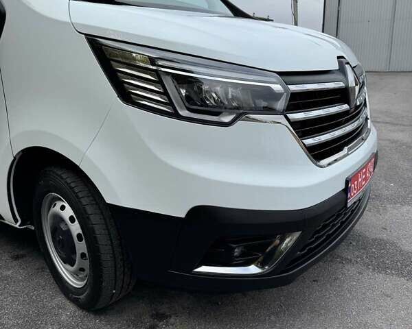 Білий Рено Трафік, об'ємом двигуна 2 л та пробігом 30 тис. км за 24990 $, фото 17 на Automoto.ua