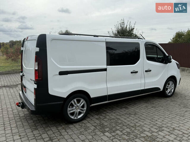 Белый Рено Трафик, объемом двигателя 2 л и пробегом 63 тыс. км за 32650 $, фото 153 на Automoto.ua