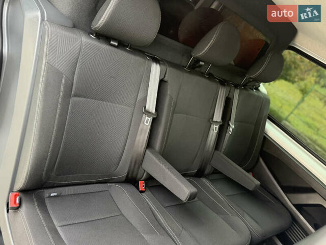 Белый Рено Трафик, объемом двигателя 2 л и пробегом 63 тыс. км за 32650 $, фото 52 на Automoto.ua