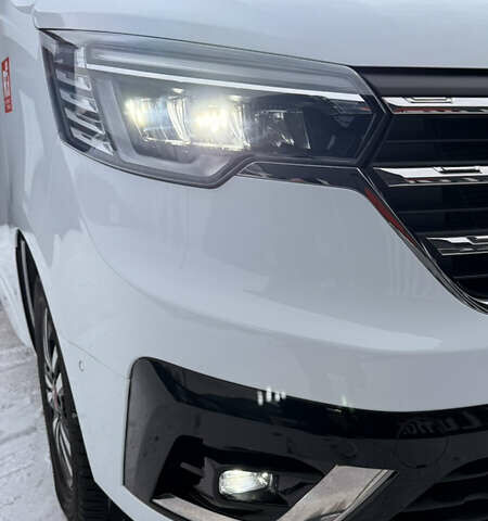 Білий Рено Трафік, об'ємом двигуна 2 л та пробігом 13 тис. км за 29000 $, фото 9 на Automoto.ua