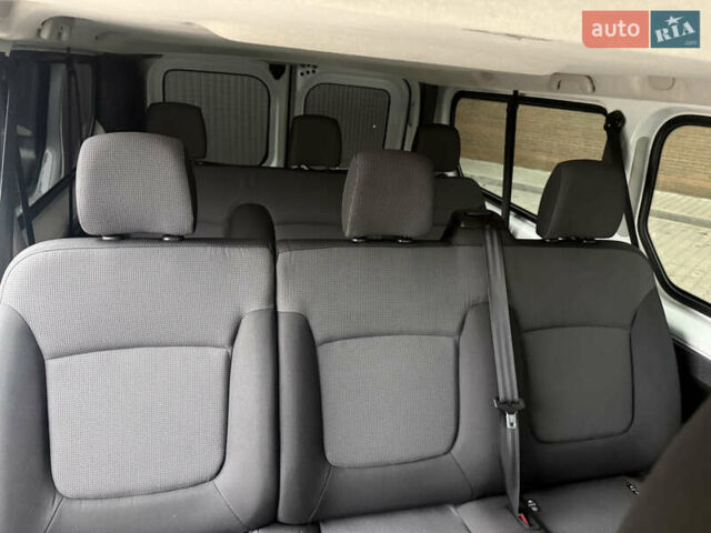 Білий Рено Трафік, об'ємом двигуна 2 л та пробігом 181 тис. км за 26850 $, фото 48 на Automoto.ua