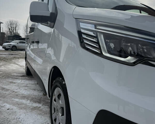 Белый Рено Трафик, объемом двигателя 2 л и пробегом 135 тыс. км за 28500 $, фото 29 на Automoto.ua