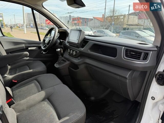 Білий Рено Трафік, об'ємом двигуна 2 л та пробігом 200 тис. км за 21500 $, фото 21 на Automoto.ua