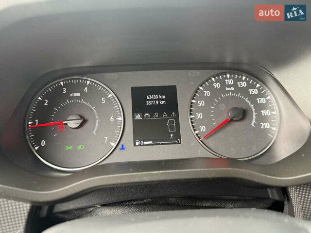 Белый Рено Трафик, объемом двигателя 2 л и пробегом 63 тыс. км за 32650 $, фото 89 на Automoto.ua