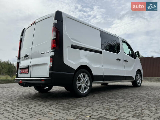 Белый Рено Трафик, объемом двигателя 2 л и пробегом 63 тыс. км за 32650 $, фото 31 на Automoto.ua