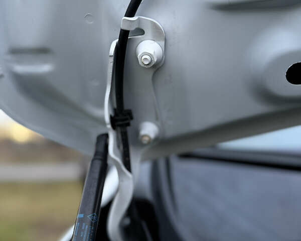 Белый Рено Трафик, объемом двигателя 2 л и пробегом 61 тыс. км за 22550 $, фото 17 на Automoto.ua