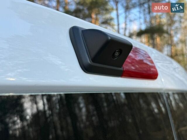 Белый Рено Трафик, объемом двигателя 2 л и пробегом 141 тыс. км за 29500 $, фото 9 на Automoto.ua