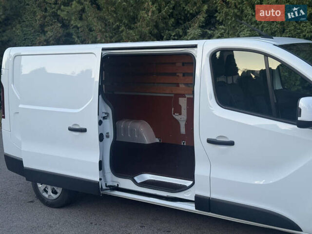 Белый Рено Трафик, объемом двигателя 2 л и пробегом 201 тыс. км за 22700 $, фото 19 на Automoto.ua