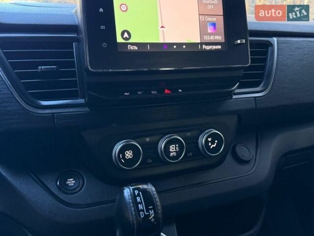 Белый Рено Трафик, объемом двигателя 2 л и пробегом 141 тыс. км за 29500 $, фото 27 на Automoto.ua