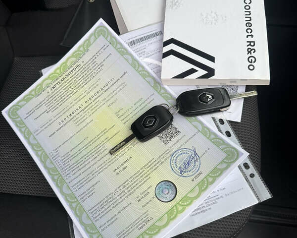 Білий Рено Трафік, об'ємом двигуна 2 л та пробігом 181 тис. км за 26850 $, фото 69 на Automoto.ua