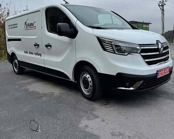 Білий Рено Трафік, об'ємом двигуна 2 л та пробігом 30 тис. км за 24990 $, фото 1 на Automoto.ua