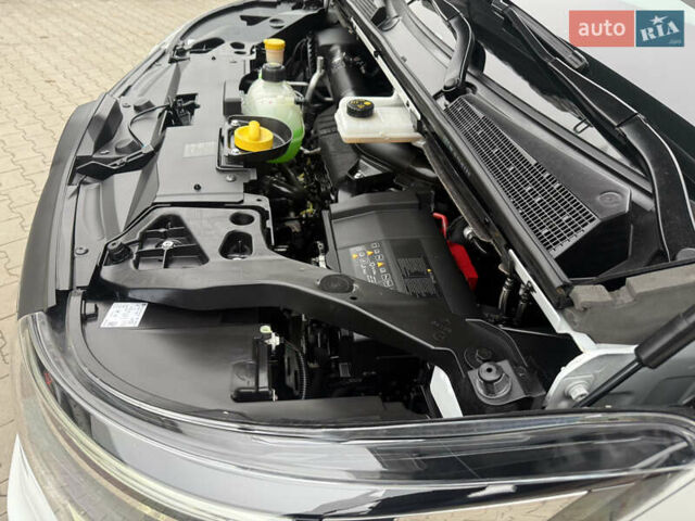 Білий Рено Трафік, об'ємом двигуна 2 л та пробігом 181 тис. км за 26850 $, фото 61 на Automoto.ua