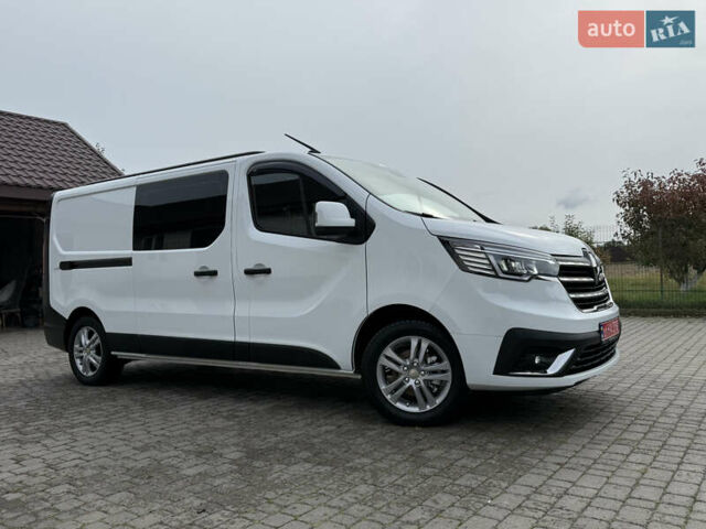 Белый Рено Трафик, объемом двигателя 2 л и пробегом 63 тыс. км за 32650 $, фото 14 на Automoto.ua