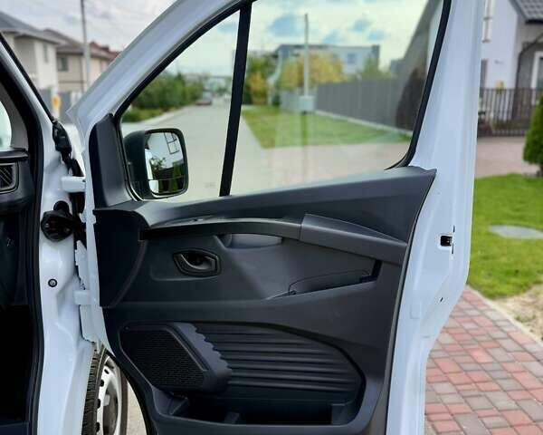 Білий Рено Трафік, об'ємом двигуна 2 л та пробігом 16 тис. км за 32700 $, фото 57 на Automoto.ua