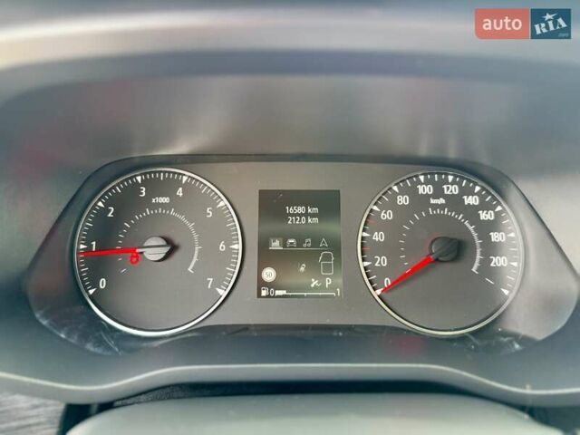 Білий Рено Трафік, об'ємом двигуна 2 л та пробігом 16 тис. км за 32700 $, фото 69 на Automoto.ua